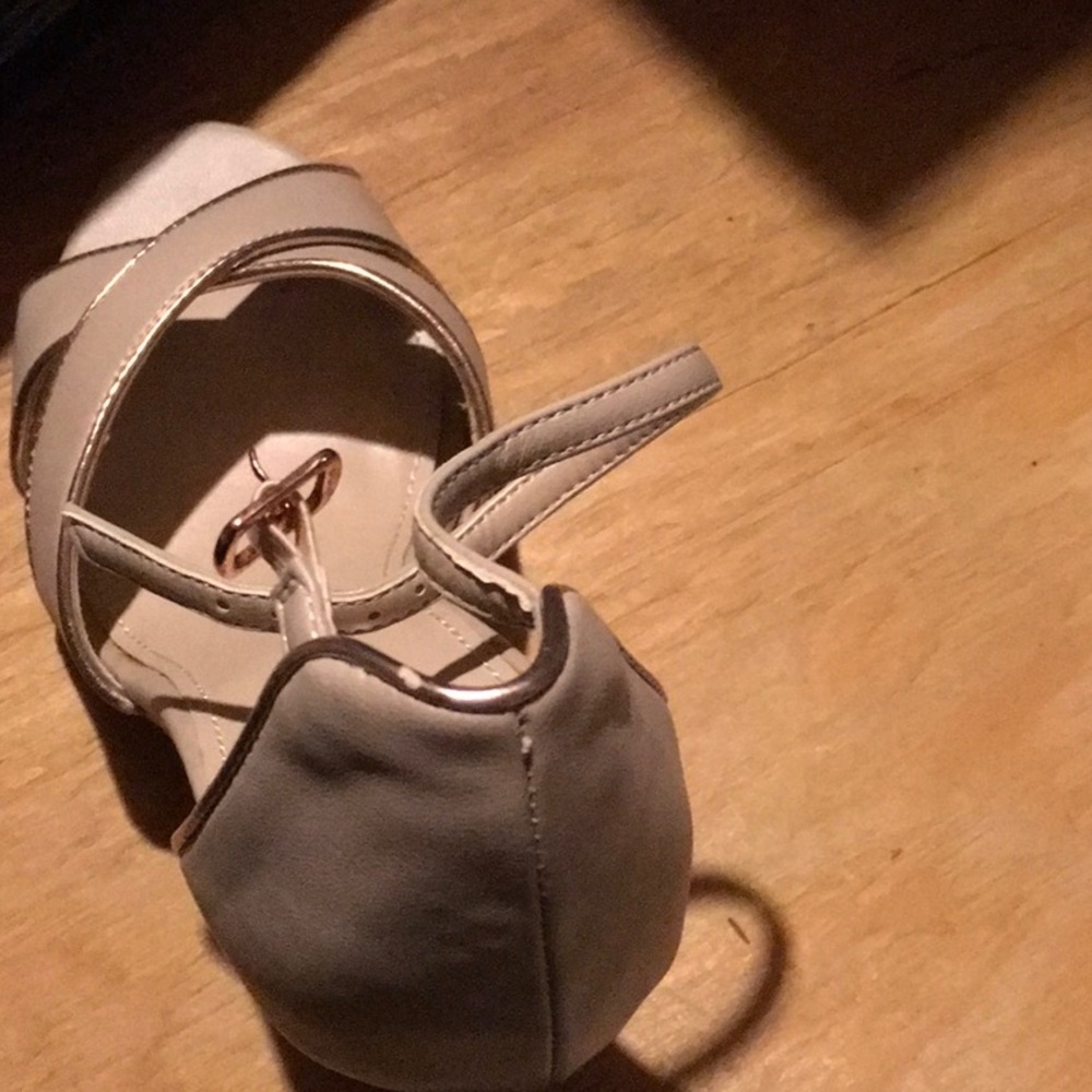 Express Sandals - Picture 8 of 10